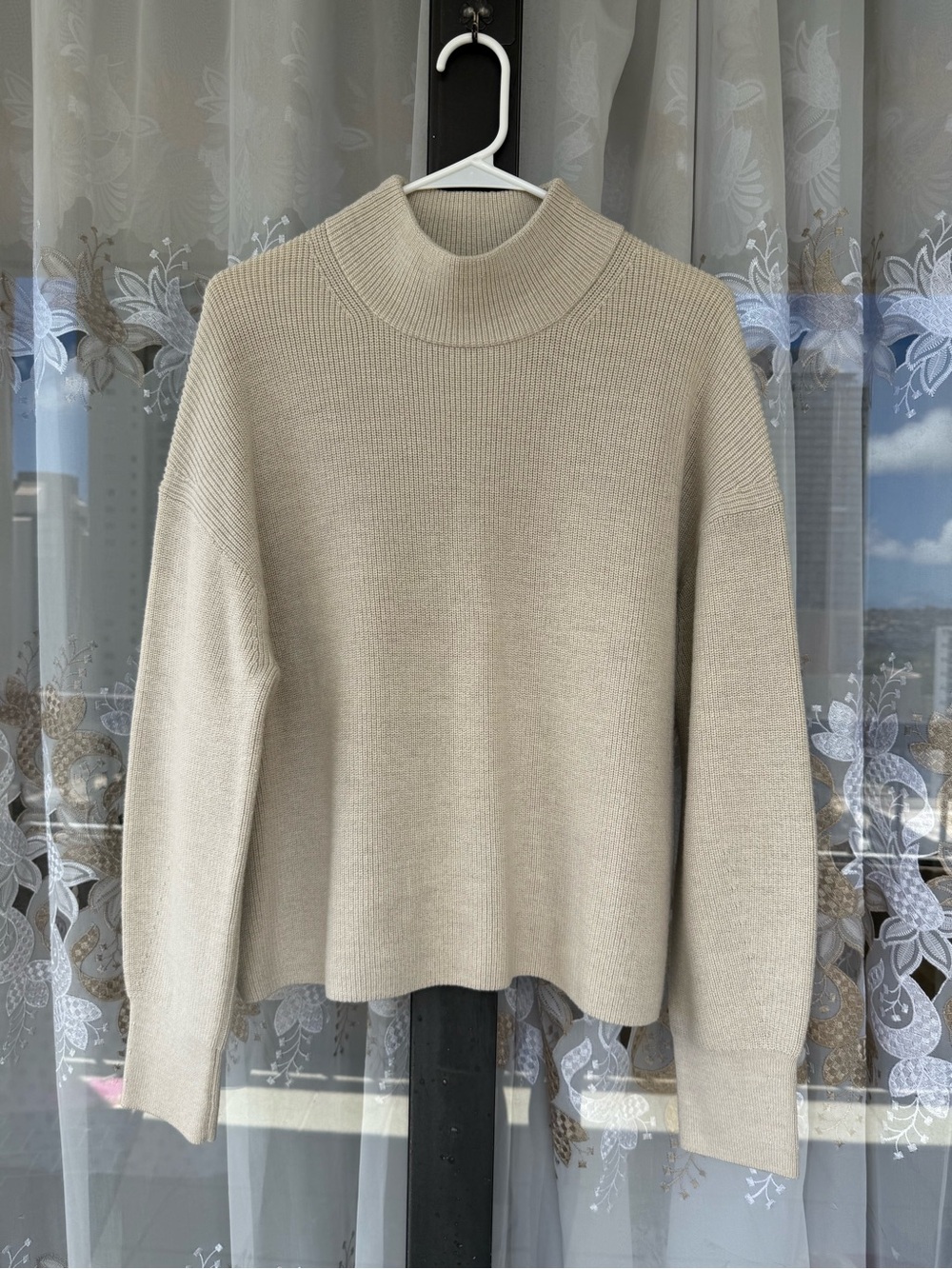 Lululemon Merino Wool-Blend Ribbed Turtleneck Sweater White Opal Size 12(L-XL)